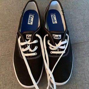 Black Keds